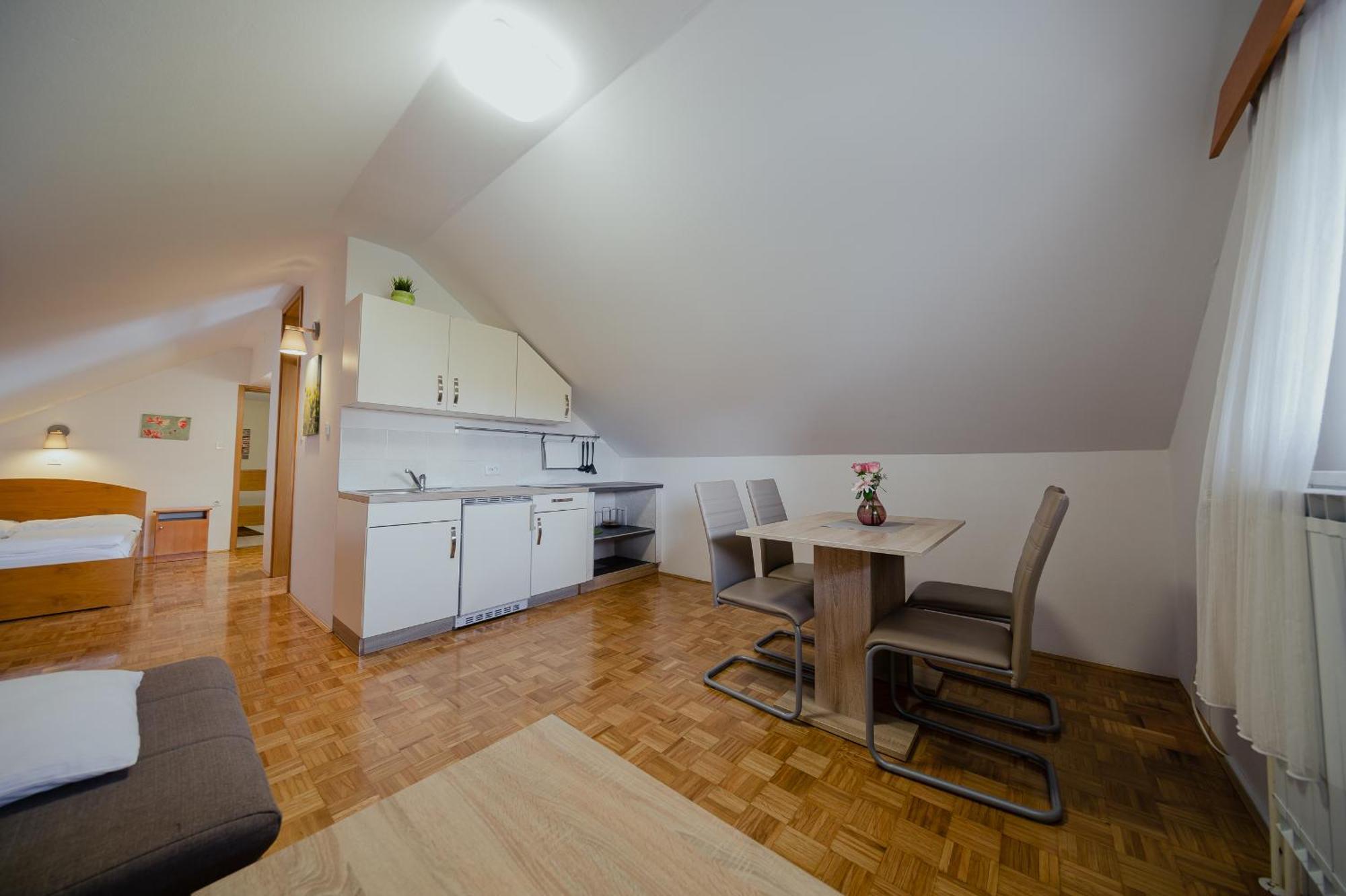 Hotel Maj Inn Moravske Toplice Ruang foto